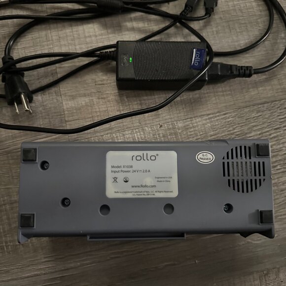 Rollo USB Label Printer Thermal with power cord and USB cable works perfect - Picture 3 of 8